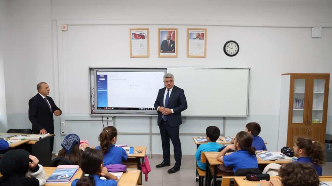 MEBİ platformu tüm okul genelinde 2.ders saatinde öğrencilerimize tanıtıldı. 